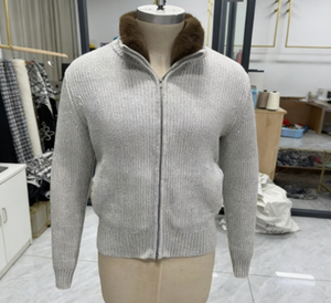 เสื้อคาร์ดิแกนผู้ชาย <span class=keywords><strong>Yupoo</strong></span> คอโอ แต่งปกขนเฟอร์เทียม ซิปหน้า สีครีม ผ้าถักริบหนา สไตล์วินเทจ หรูหรา เสื้อคลุมฤดูหนาว - Product Image 5