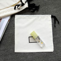 Vente en gros OEM logo personnalisé sac à cordon en satin de soie de haute qualité pochette en satin sacs à poussière en satin pour sacs à main chaussures paquet