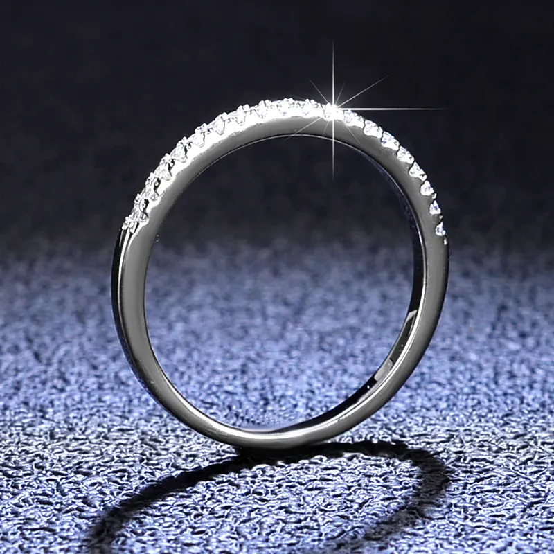 แหวนเพชรโมอิสสี D แหวน925แหวนเงินสเตอร์ลิงแหวนนิรันดร์ปรับแต่งส่วนบุคคลเครื่องประดับตัดกลมขายส่ง