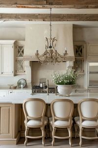 Cabinas de cocina modulares de madera maciza de estilo moderno francés de lujo con Isla llamativa - Product Image 5