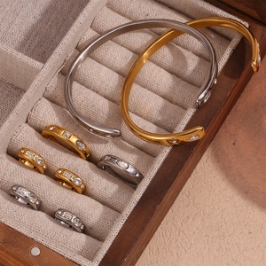 Dreamshow chiếu sáng pha lê <span class=keywords><strong>zircon</strong></span> trang sức Set xỉn miễn phí Cuff Bangle bông tai vòng Set vàng mạ thép không gỉ trang sức - Product Image 4