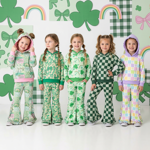 Ensemble deux pièces tendance pour enfants pour la Saint-Patrick, tenue à carreaux verts pour filles avec pantalon pattes d'éléphant - Product Image 1