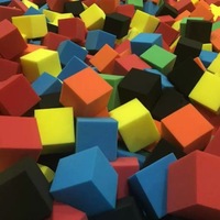 Blocs d'éponge en mousse PU haute résilience en gros pour trampoline, aire de jeux pour enfants, escalade, carrés colorés