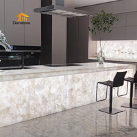 Surface solide naturelle personnalisée Comptoir de bar avec îlot de cuisine en pierre de quartz onyx blanc cristal