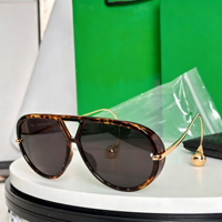 Nouvelles Lunettes de Soleil Unisexe Rétro Européennes Légères et Amincissantes avec Verres Métalliques Dégradés, Protection UV400, Vente en Gros