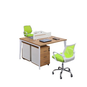 Tùy chỉnh vị trí Thẻ nhân viên bàn 4 người đơn giản hiện đại màn hình bàn 2/4/6 người bàn ghế kết hợp - Product Image 1