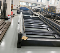Machine de découpe laser à fibre CNC avec structure de lit, poutre portante et traverses, structure en acier robuste, fabricant OEM ODM sur mesure