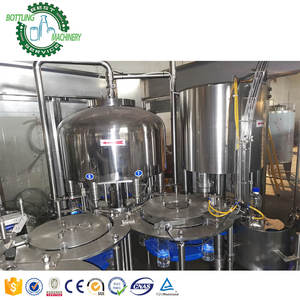 Monobloc 3 in 1 3000bphラウンドスポーツ1.5L2Lボトル純ミネラルスプリング飲用静水充填ラインプラントシステム機器