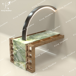 Espejos de salón de peluquería de lujo con marco dorado simple/doble, estación de peluquería, espejo de salón Led, otros muebles de salón - Product Image 1