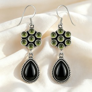 Orecchini pendenti da donna con frange a goccia d'acqua in stile retrò, adatti per l'uso quotidiano e per le feste. - Product Image 6