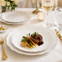 Ensemble d'assiettes à dîner en céramique blanche de style français, écologiques, à bords festonnés, pour hôtel, restaurant et banquet de mariage