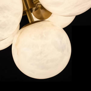 Éclairage de lustre suspendu en laiton de 16 pouces de large 5 Globes Mini boule d'albâtre - Product Image 5