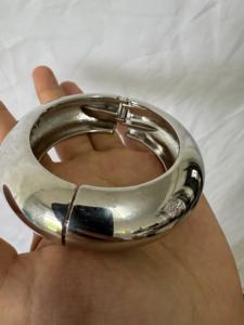 Nouveauté 2024, mode, vente en gros pas chère, <span class=keywords><strong>bracelet</strong></span> ouvert martelé en or 18 carats pour femmes, <span class=keywords><strong>bracelet</strong></span> épais plaqué or - Product Image 5