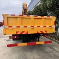 Camion grue à flèche droite CLW 6*4, grue montée sur camion d'une capacité de 14 tonnes pour les projets de construction et de levage lourd