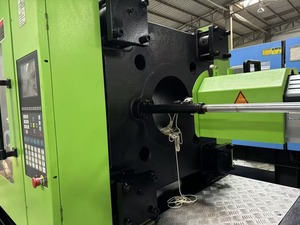 Máquina de Moldeo por Inyección de Plástico Horizontal Eléctrica Yizumi 160-200T con PLC, Servomotor, Caja de Cambios, Rodamientos y Bomba - Product Image 6