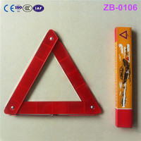 Triangle de signalisation routière en plastique rouge DOT pour le marché américain, triangle de signalisation d'urgence à LED, design pliable pour utilisation en voiture