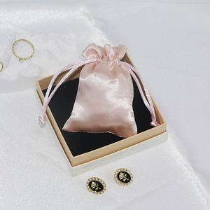 Pochette d'emballage personnalisée avec logo pour perruques, sacs cadeaux, pochette à cordon en satin de luxe pour bijoux - Product Image 3