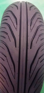 Neumático para Scooter Vietnam KUMATIRE K211 de 10-12-13-17 Pulgadas, Tipo Tubeless y con Cámara, para Motocicletas Urbanas y Deportivas - Product Image 2