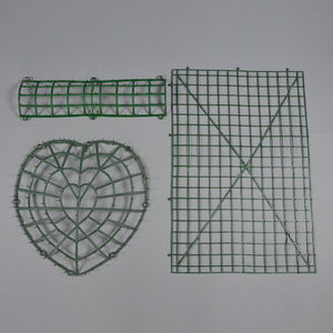Support en plastique pour boule de fleurs, grille en forme de cœur 40x60cm, motif floral 42x12cm, pour mariages et arrangements décoratifs - Product Image 1