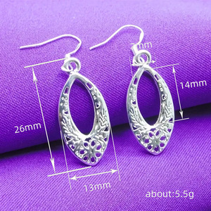Orecchini a Gancio con Motivo Traforato Stile Vintage Chic, Gioielli per Orecchie da Donna per Feste e Outfit Quotidiani - Product Image 4