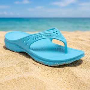 Sandales tongs en EVA bleu clair, à bout ouvert, antidérapantes, pour la plage en été - Product Image 1