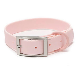 Harnais tactique pour chien en PVC imperméable avec logo personnalisé, moderne, simple, luxueux, doux, à l'eau de rose, avec distributeur de sacs à excréments et système de sécurité anti-évasion - Product Image 2