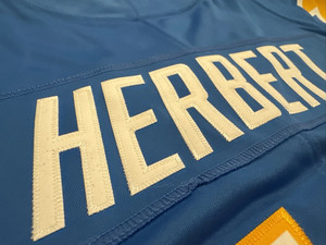 Nouveau maillot de Los Angeles 2026 # 10 Justin Herbert Ladd McConkey Omarion Hampton Derwin James Jr Maillot de football américain brodé - Product Image 5