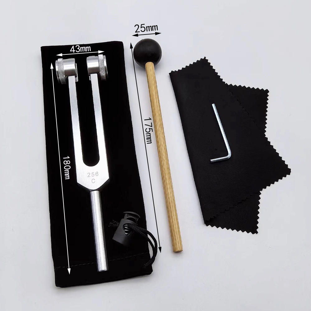 ถุงผ้าสีเงิน 256C+ค้อน+ประแจ+ผ้าทำความสะอาด