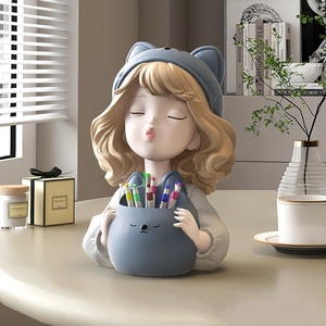 Nouveau dessin animé résine fille Sculpture porte-<span class=keywords><strong>crayon</strong></span> ornements maquillage brosse rouge à lèvres stockage seau chambre d'enfants accessoires pour la maison - Product Image 3