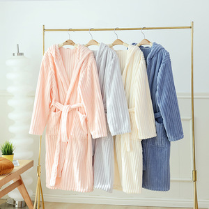 Wholesale Oversize Winter Lovers Luxury Warm Long Flannel Bathrobe with Hooded Thick Custom BathRobes