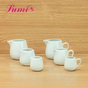 Italia insolito design Personalizzato mini bianco in ceramica brocca di latte creamer