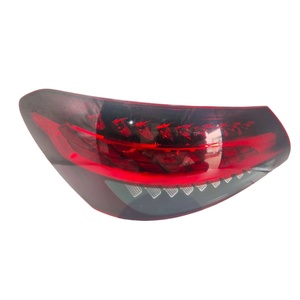 Pour <span class=keywords><strong>Mercedes</strong></span> Benz Classe E W213 2021-2023 Compatible Feux de freinage dynamiques séquentiels à LED Assemblage de feux arrière Lentille rouge 24V - Product Image 2