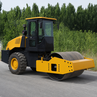 Compacteur routier industriel YSW210 avec transmission arrière robuste et direction hydraulique