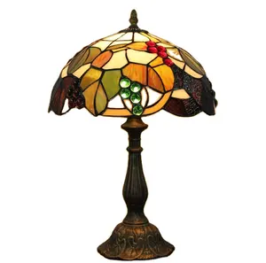 Kostenloser Versand Glasmalerei im europäischen Stil braune Traube Schlafzimmer Nachttisch lampe Retro Black Green Hotelzimmer Lampe