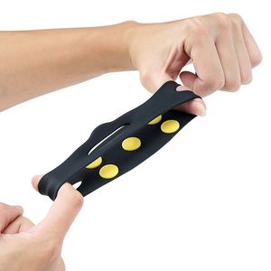 Nuevas Crampones de Hielo TPE para Niños, Antideslizantes con 5 Púas de Tracción para Caminar, Senderismo y Aventuras en la Nieve - Product Image 3