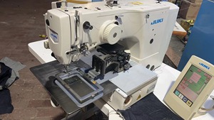 Bon prix JUKIS AMS-210E utilisé Machine à cycle contrôlée par ordinateur Machine à coudre à broder les motifs - Product Image 3