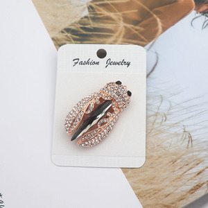 เข็มกลัดผู้หญิงที่ขา<span class=keywords><strong>ย</strong></span>ดีที่สุดสำหรับงานแต่งงานของขวัญใหม่ลายจำนวนแมลงคริสตัลและพลอ<span class=keywords><strong>ย</strong></span>เทียมที่ได้รับแรงบันดาลใจจากจักจั่น - Product Image 6