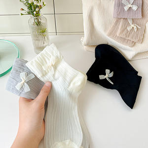 2025 nouvelles dames chaussettes élégant doux solide été Ultra mince lumière arc décoré rayé clair <span class=keywords><strong>Semi</strong></span> Transparent pure chaussettes femmes - Product Image 5