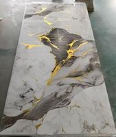 Panneau mural en PVC doré imperméable moderne, feuille de marbre UV pour usage domestique et en salle de sport