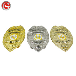 China de fábrica al por mayor de Metal de encargo de <span class=keywords><strong>la</strong></span> Universidad uniforme <span class=keywords><strong>estrella</strong></span> Pin - Product Image 4