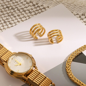 ต่างหูแบบหนีบ รูปทรงเรขาคณิต โลหะผสมสังกะสี ชุบทอง สามชั้น แบบกลวง เครื่องประดับแฟชั่นสำหรับผู้หญิง - Product Image 2