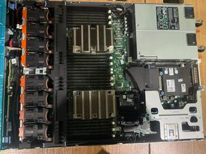 Châssis de serveur Dell R640 8 baies SFF 1U, 8 baies de disques 2,5 pouces, 100 % testé, châssis de serveur d'entreprise d'occasion, vente en gros - Product Image 2