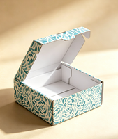 Boîte d'expédition en carton ondulé personnalisée, écologique, recyclable, réutilisable, motif feuille artistique, blanc laiteux, vente en gros