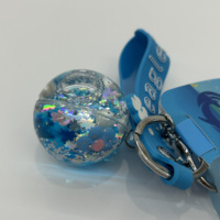 Pendentif rond en acrylique liquide scintillant avec personnage flottant vibrant, décoration sable mouvant, figurine personnalisable, impression de marque, cadeau