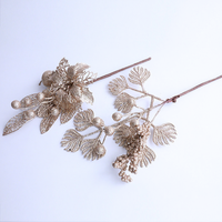 Décorations de Noël : Branches d'imitation de baies, combinaison de têtes de fleurs dorées et argentées scintillantes, en mousse faite à la main