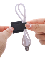 Attaches de câble auto-adhésives utiles avec un crochet latéral et une boucle dos résistant à la chaleur avec de la colle