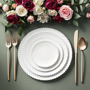 Juego de Platos de Porcelana Blanca Personalizados con Borde de Perlas para Bodas - Product Image 1
