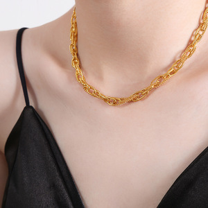 Collana Personalizzata con Perle d'Acqua Dolce e Pietre Naturali, Farfalla Placcata Oro, Acciaio Inossidabile, Stile Boho Trendy, Regalo - Product Image 6