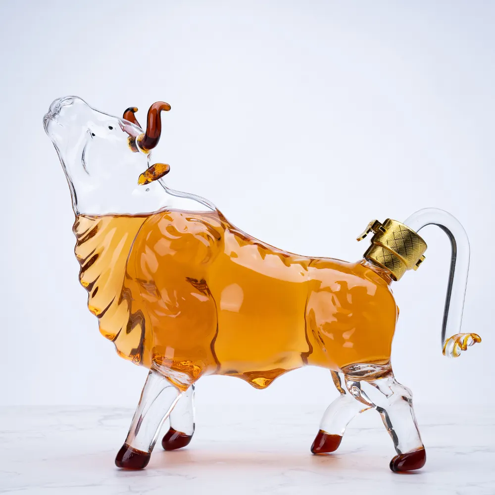 Decanter per toro in bottiglia di vetro animale soffiato a bocca da 1000ml all'ingrosso