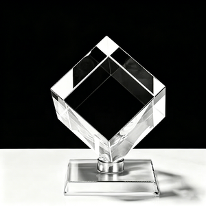 Cubes de cristal 5*5*5 6*6*6 pour artisanat, base rotative <span class=keywords><strong>3D</strong></span> au laser, <span class=keywords><strong>cadre</strong></span> <span class=keywords><strong>photo</strong></span>, cubes de cristal K9 pour gravure au laser - Product Image 1